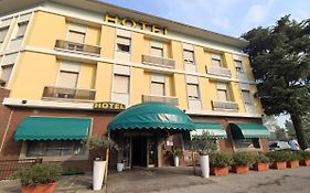 Hotel Industria